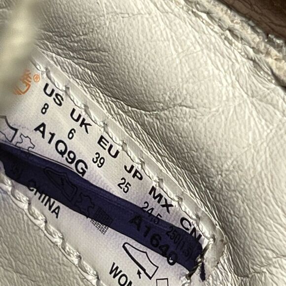 Timberland Women’s Classic Boot   - Picture 15 of 16